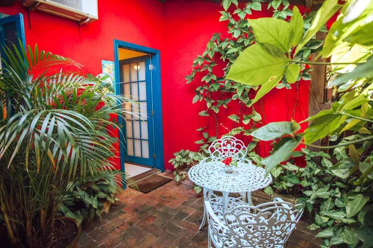 Hotel Pousada Dos Hibiscos Ilhabela Exterior photo