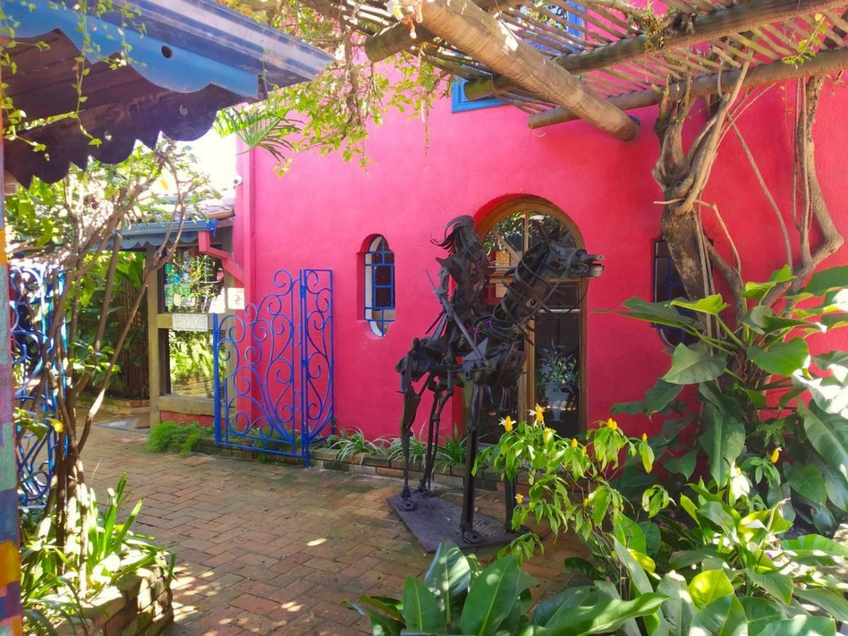 Hotel Pousada Dos Hibiscos Ilhabela Exterior photo